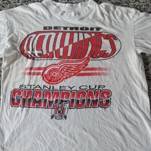 VTG True-Fan 1997 Detroit Red Wings Stanley Cup Champions NHL Shirt Men's LG